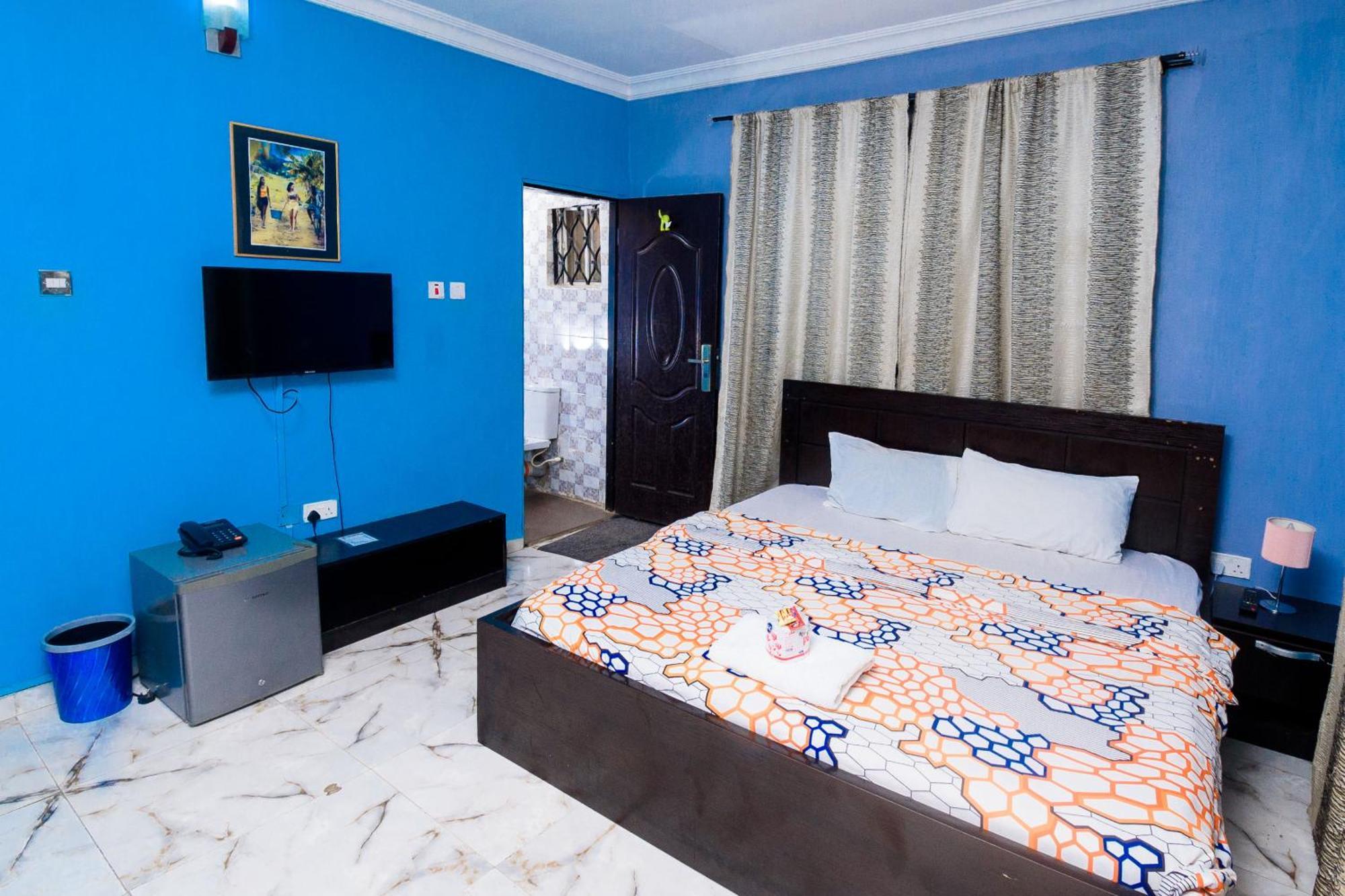 D'Tavern Apartment Ibadan Ngoại thất bức ảnh