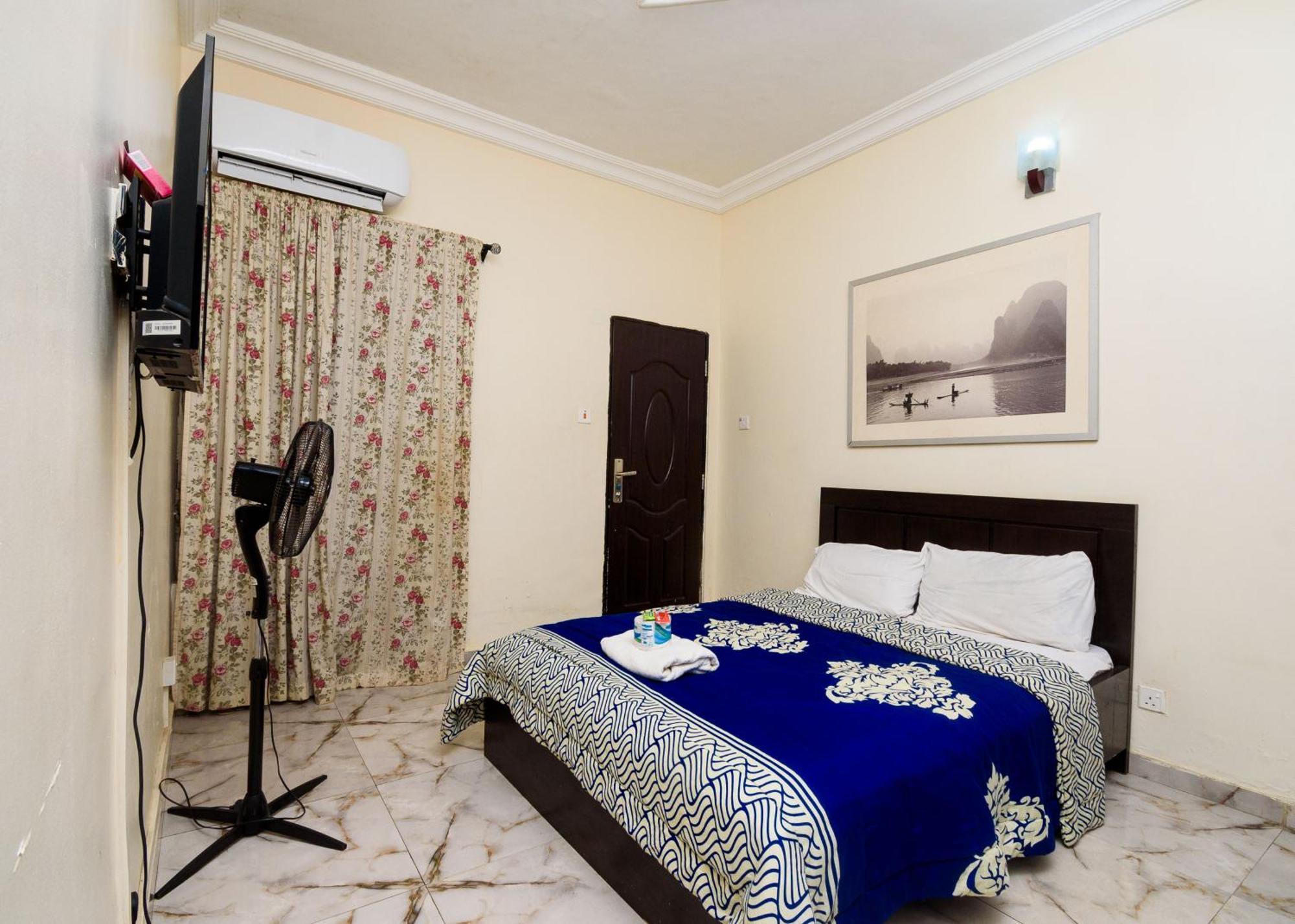 D'Tavern Apartment Ibadan Ngoại thất bức ảnh