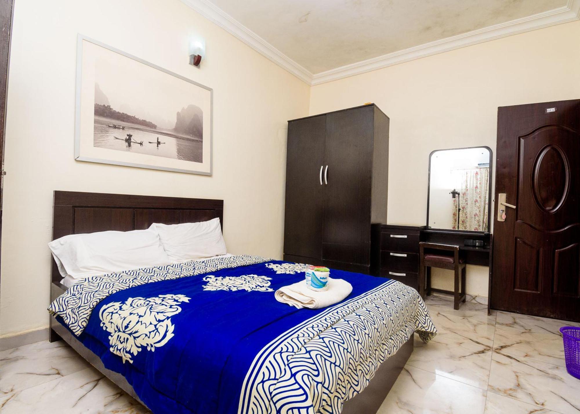 D'Tavern Apartment Ibadan Ngoại thất bức ảnh