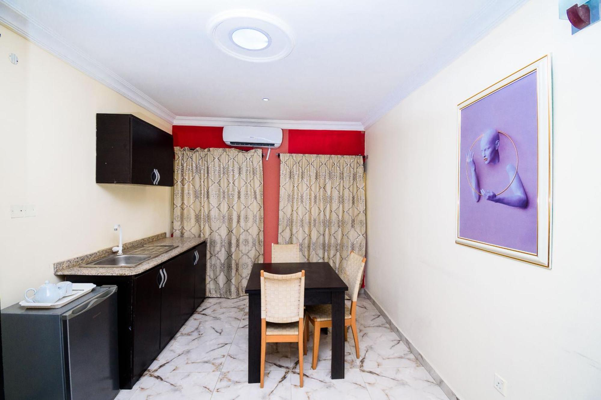 D'Tavern Apartment Ibadan Ngoại thất bức ảnh