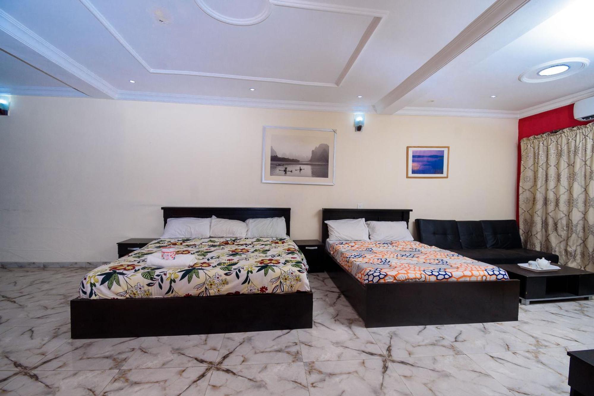 D'Tavern Apartment Ibadan Ngoại thất bức ảnh