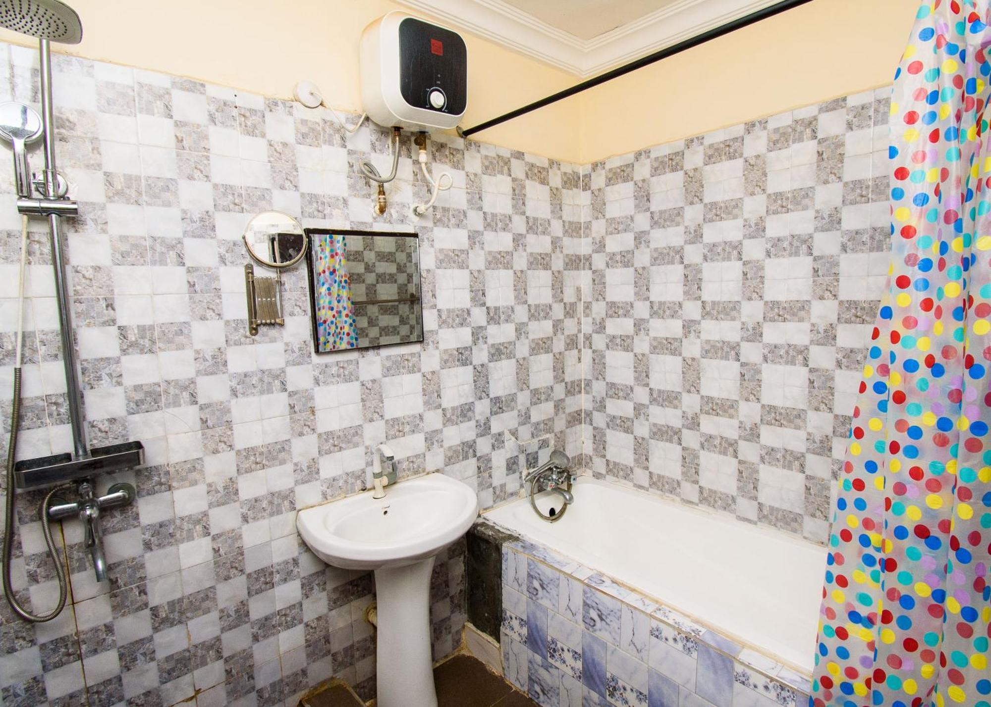 D'Tavern Apartment Ibadan Ngoại thất bức ảnh