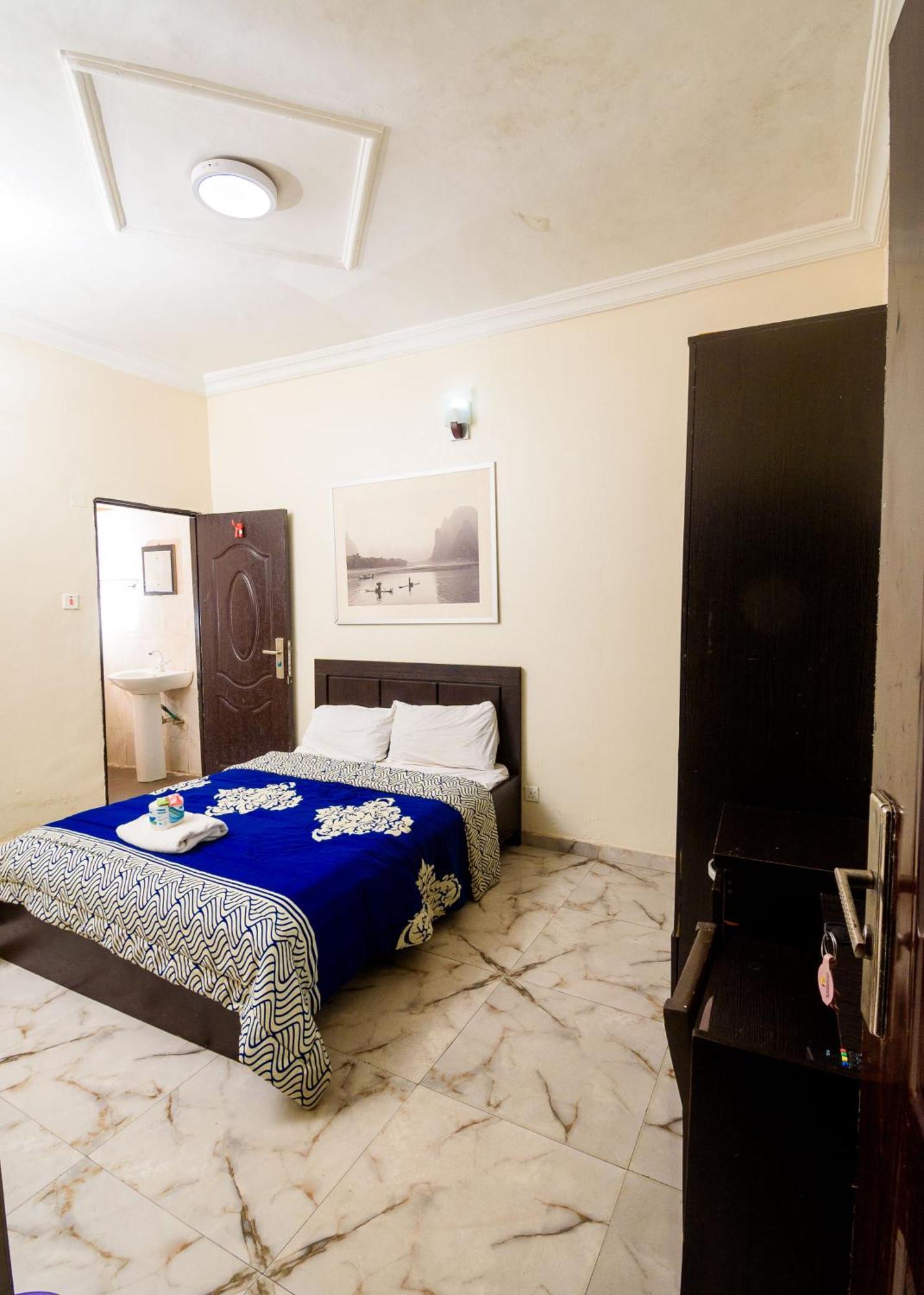D'Tavern Apartment Ibadan Ngoại thất bức ảnh