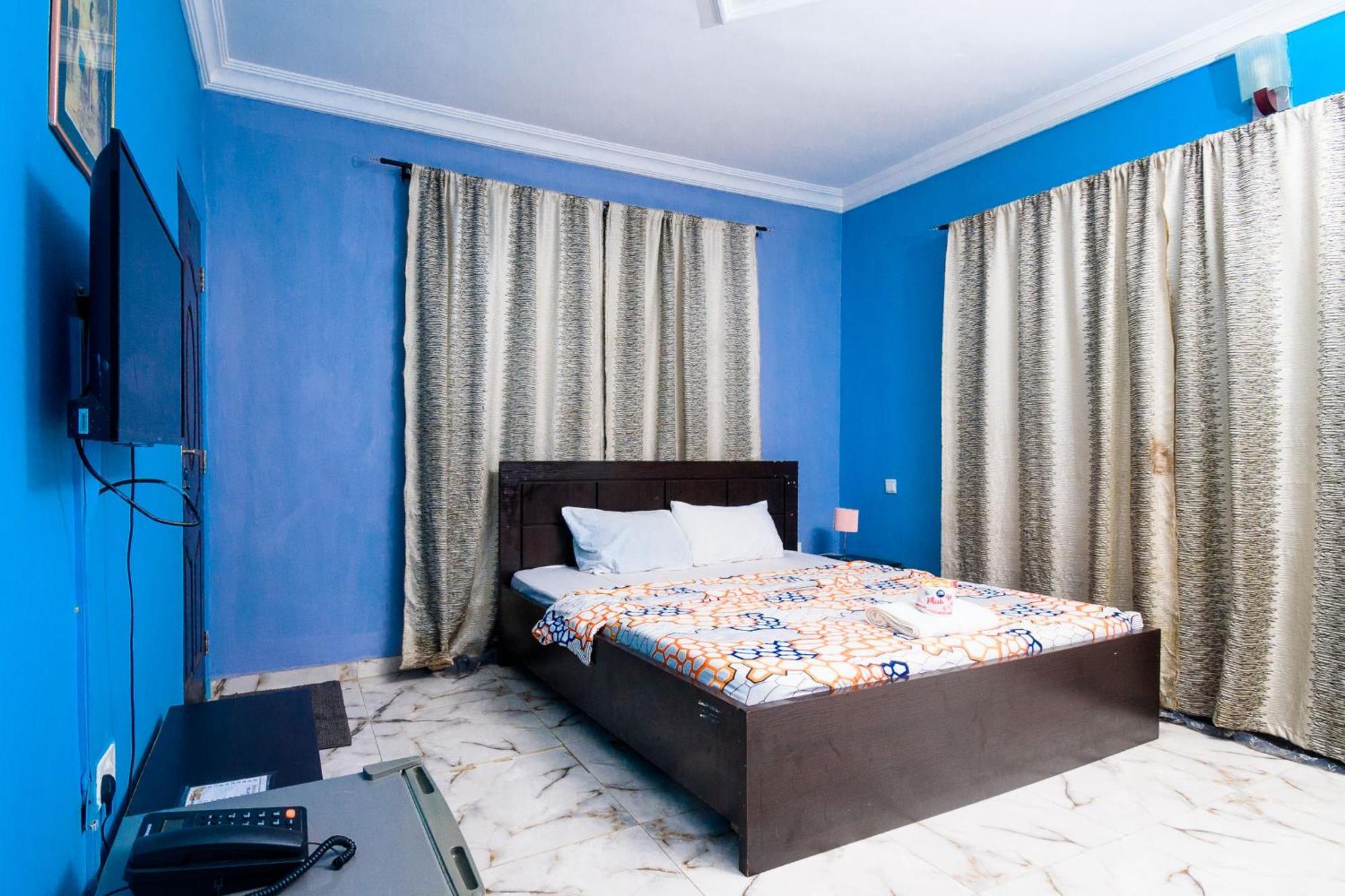 D'Tavern Apartment Ibadan Ngoại thất bức ảnh