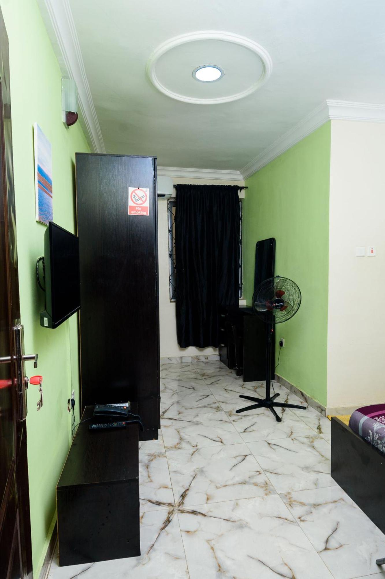 D'Tavern Apartment Ibadan Ngoại thất bức ảnh