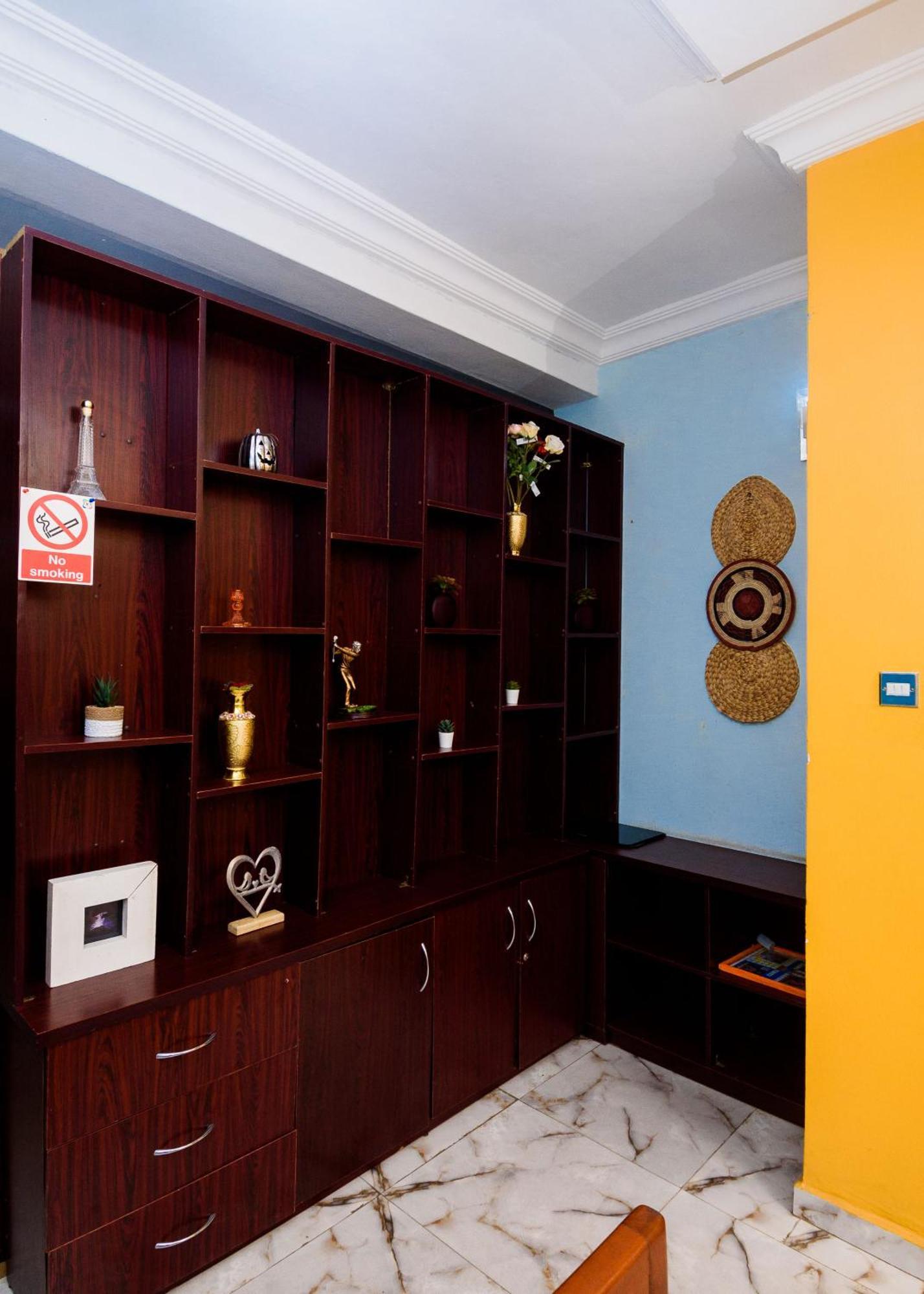 D'Tavern Apartment Ibadan Ngoại thất bức ảnh