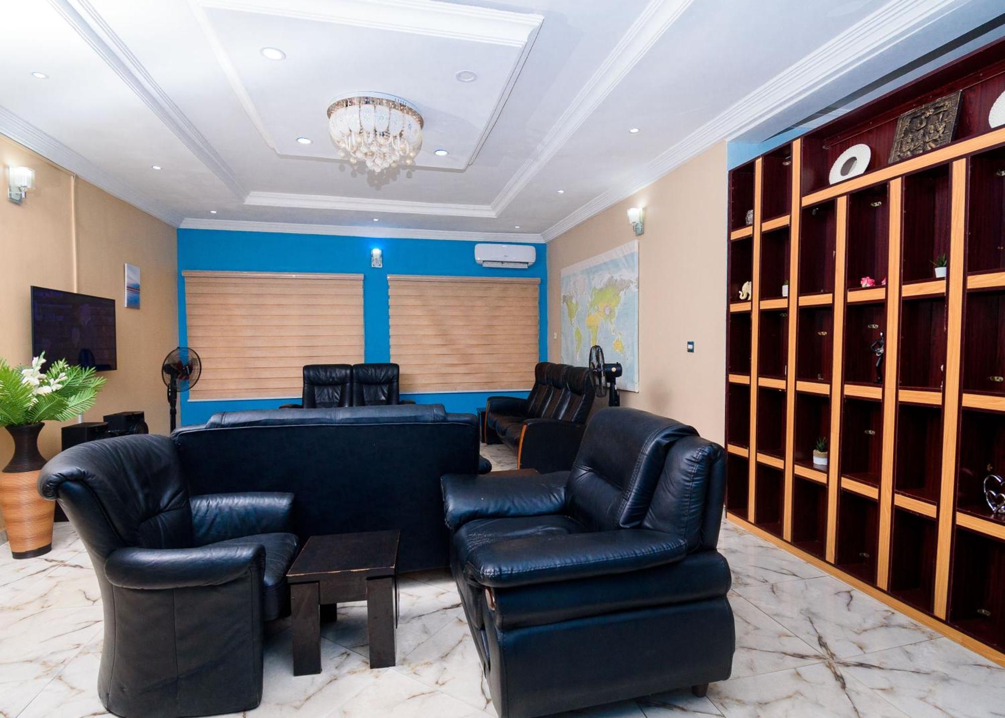D'Tavern Apartment Ibadan Ngoại thất bức ảnh
