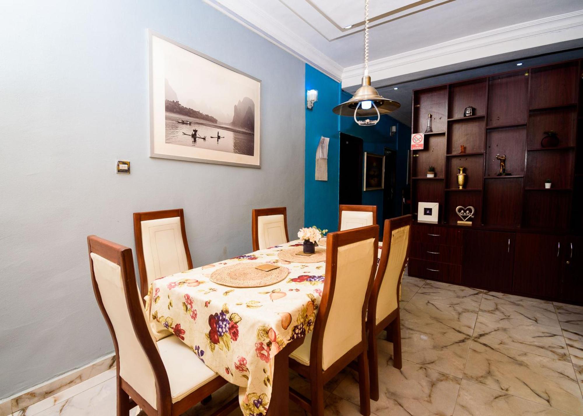D'Tavern Apartment Ibadan Ngoại thất bức ảnh