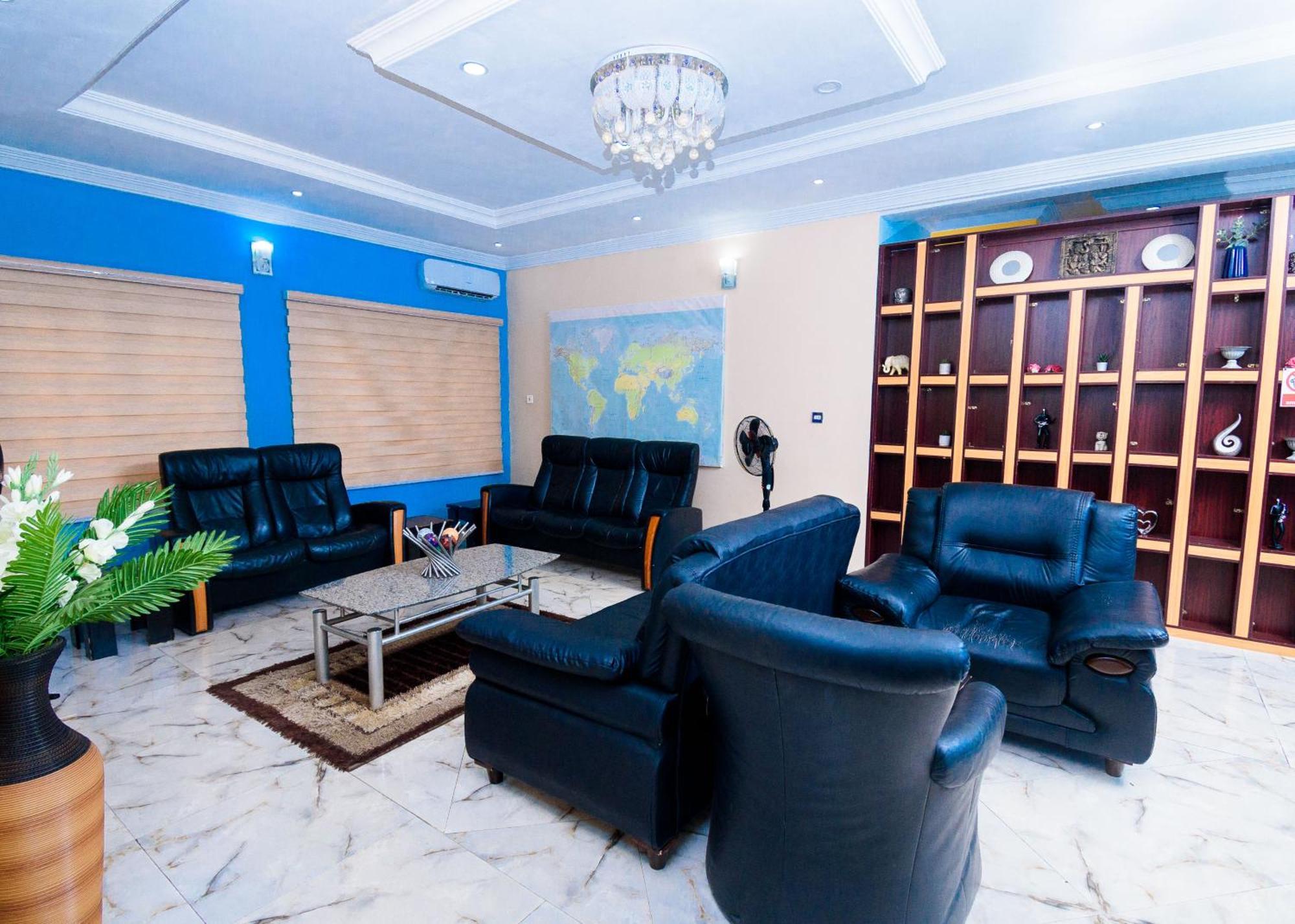 D'Tavern Apartment Ibadan Ngoại thất bức ảnh